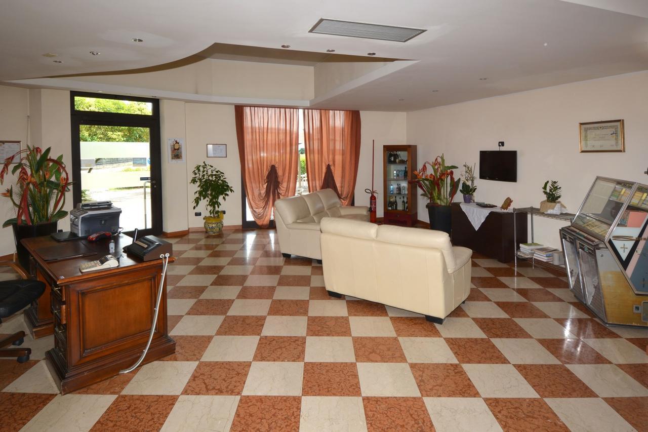 Hotel Eolo Sermide Luaran gambar